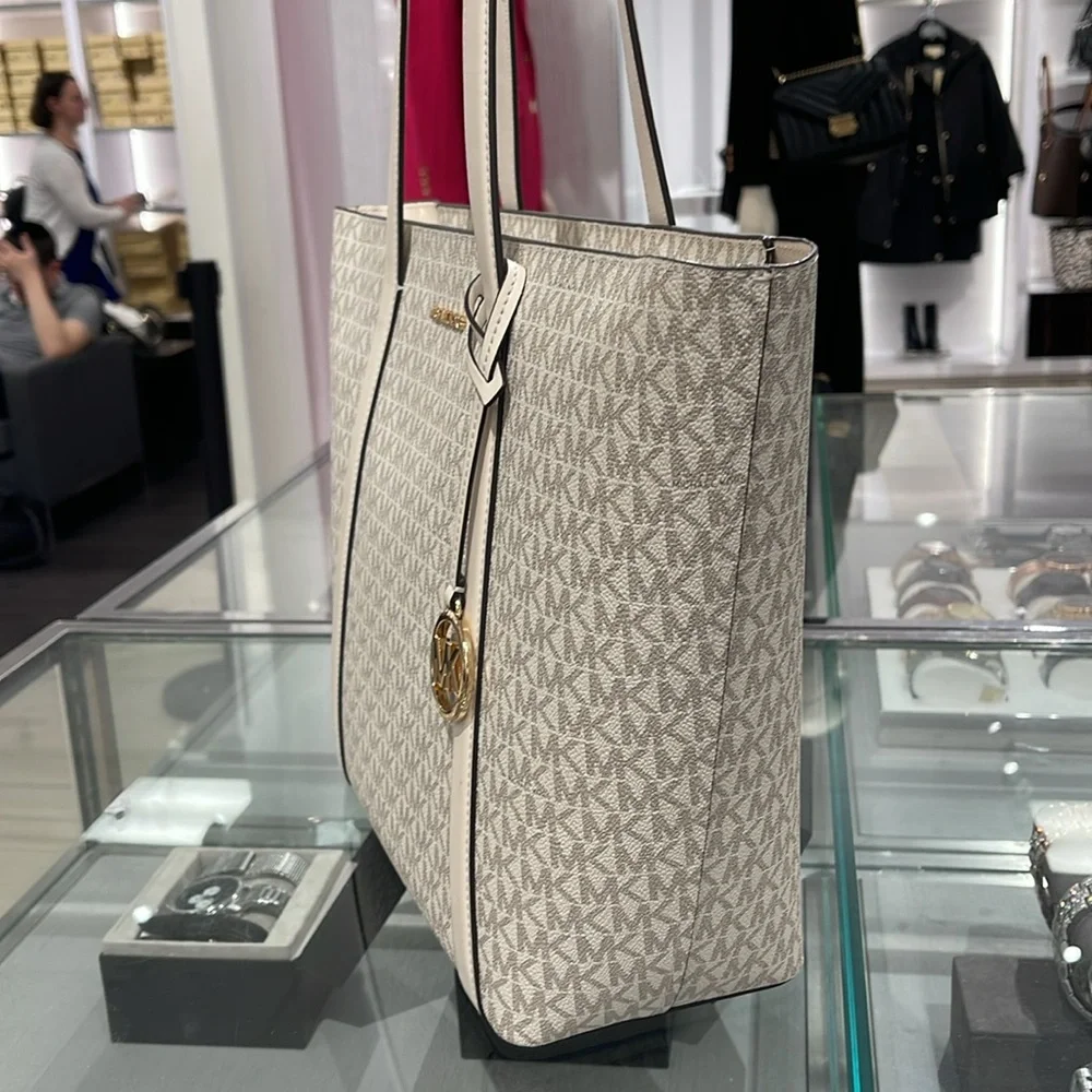 MICHAEL KORS Pratt Large Signature Logo Tote Shoulder Bag COLOR LIGHT CREAM NWT